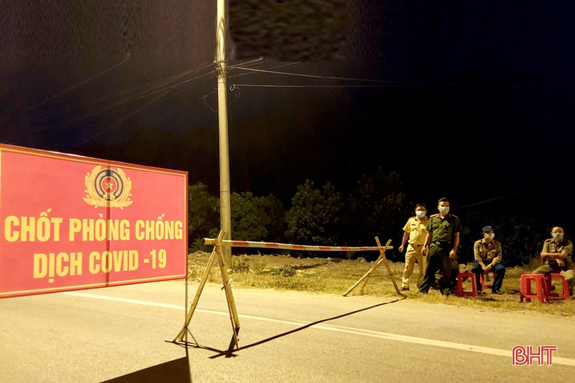 Lập 10 chốt kiểm soát vùng cách ly y tế toàn bộ thị xã Hồng Lĩnh