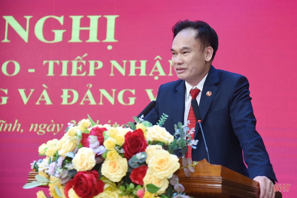 Chuyển giao đảng bộ cơ sở Agribank Chi nhánh Hà Tĩnh và Agribank Chi nhánh Hà Tĩnh II