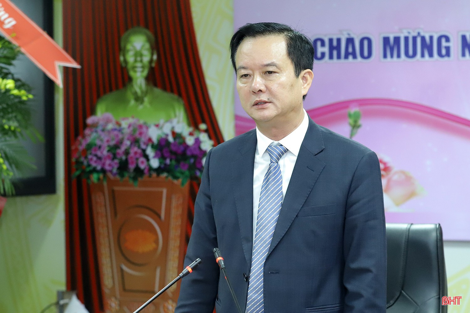Phó Chủ tịch Thường trực UBND tỉnh Trần Báu Hà phát biểu chúc mừng.