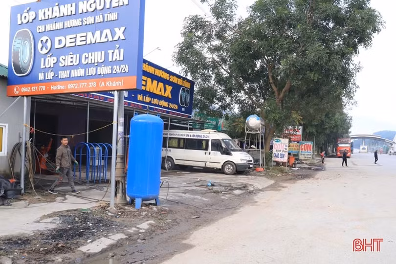 Chấn chỉnh tình trạng lộn xộn tại khu vực cổng B Khu kinh tế Cầu Treo