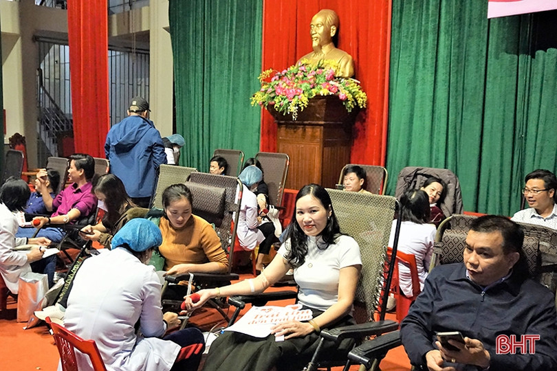Hương Khê thu về 267 đơn vị máu từ ngày hội hiến máu tình nguyện