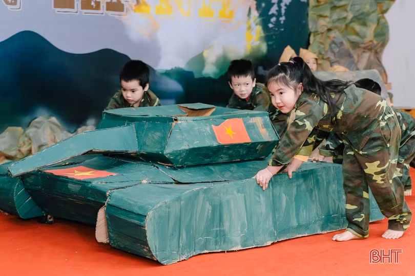 Đặc sắc “Khúc quân hành” của các bé Trường Mầm non Trung Kiên