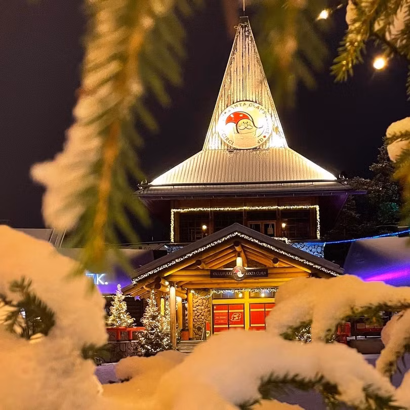 Ghé thăm ngôi làng của ông già Noel