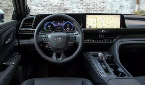 Xem trước thiết kế của Toyota Camry 2024 thế hệ mới cực hiện đại