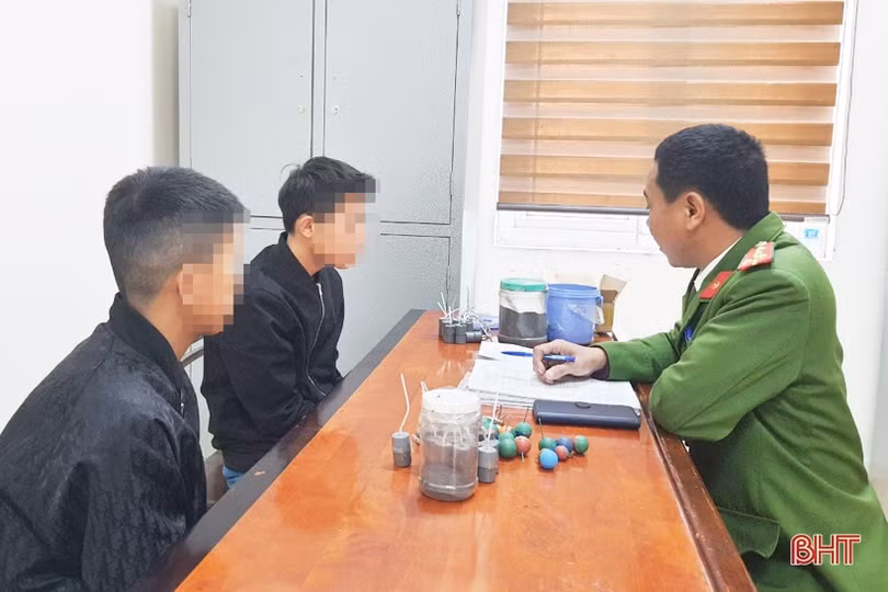Báo động tình trạng thanh, thiếu niên chế tạo pháo nổ trái phép
