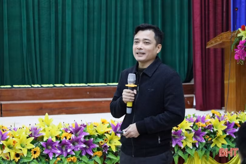 Giúp nông dân tiếp cận kiến thức canh tác lúa thân thiện với môi trường