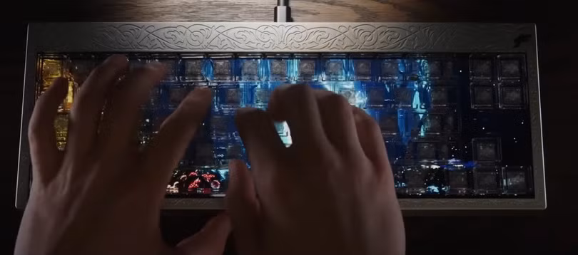 Bàn phím có màn hình độc lạ, giá 349 USD