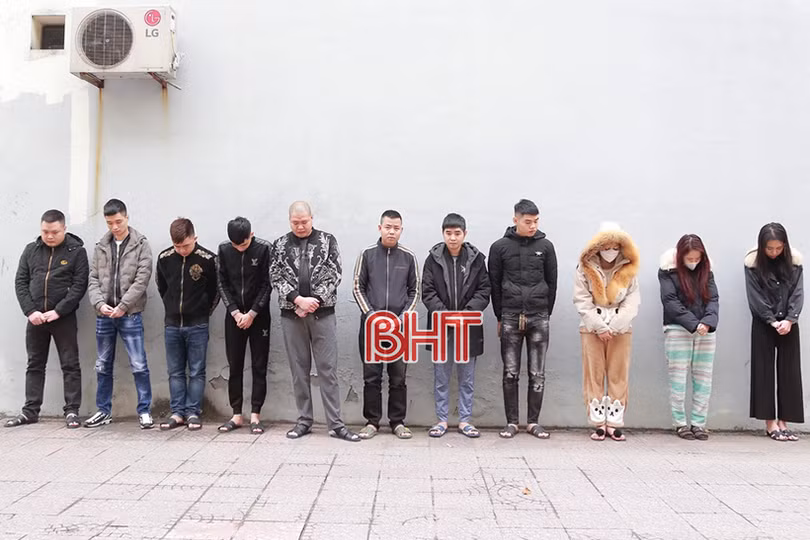 Hà Tĩnh: Triệt xóa đường dây giả danh nhân viên ngân hàng lừa đảo tiền tỷ