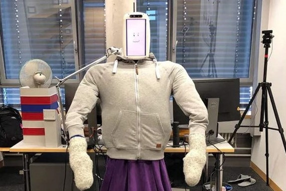 HuggieBot - robot tân tiến với khả năng tạo ra cái ôm hoàn hảo hình ảnh 1 HuggieBot - robot tân tiến với khả năng tạo ra cái ôm hoàn hảo