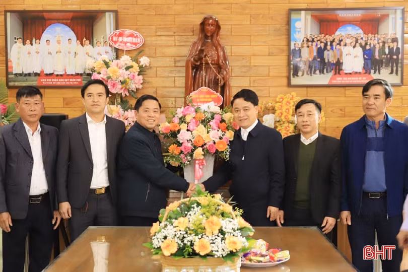 Bà con giáo dân ở các địa phương chung sức phát triển quê hương