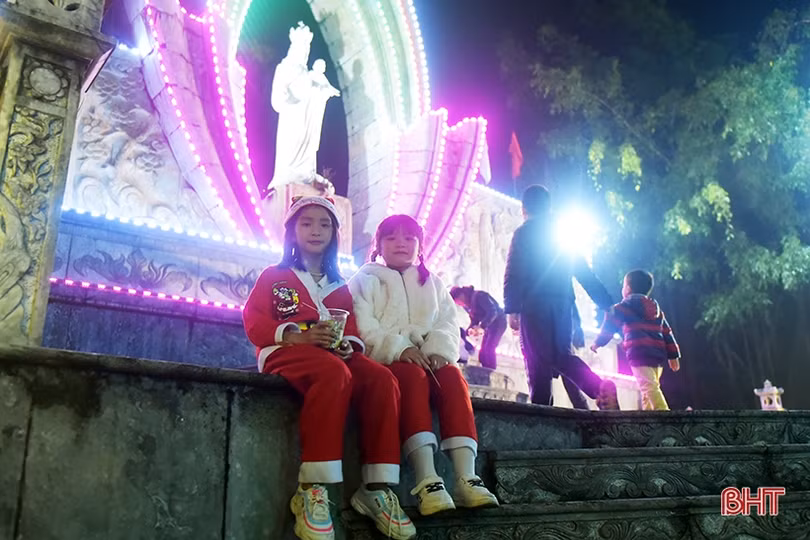Người dân Hà Tĩnh vui đón Giáng sinh an lành, ấm áp