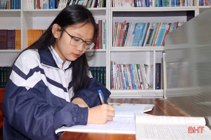 Chia sẻ của đội tuyển Ngữ văn THPT Cẩm Xuyên về 2 giải nhất, 2 giải nhì học sinh giỏi tỉnh