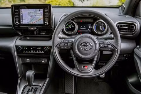 Toyota Yaris Cross GR Sport 2023 ra mắt tại Australia, giá từ 24.000 USD