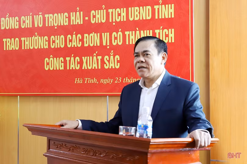 Trao thưởng cho các lực lượng xuất sắc trong đấu tranh phòng, chống tội phạm
