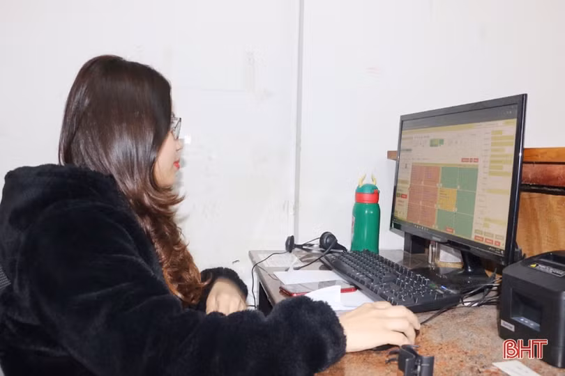 Xe tết về Hà Tĩnh: Tuyến Hà Nội “kín vé”, tuyến TP Hồ Chí Minh “đỏ mắt” chờ khách!