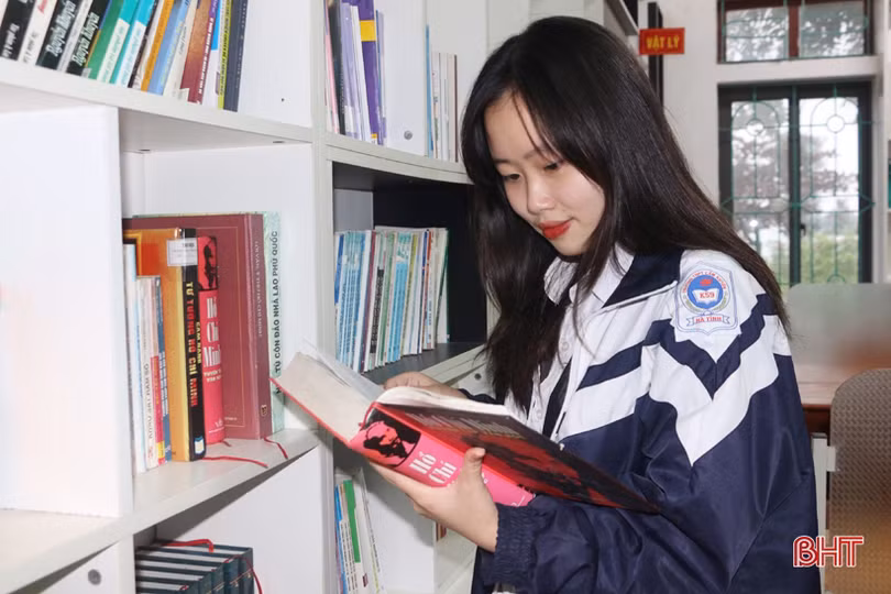 Chia sẻ của đội tuyển Ngữ văn THPT Cẩm Xuyên về 2 giải nhất, 2 giải nhì học sinh giỏi tỉnh