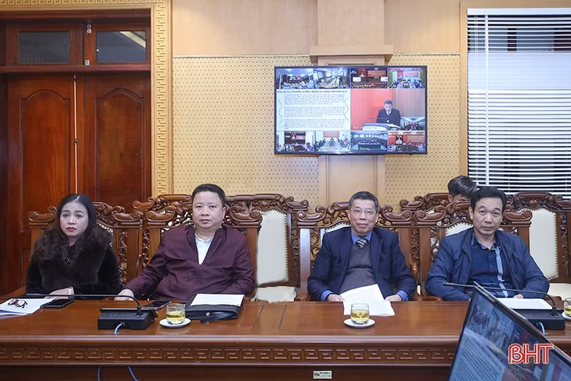 Tiếp tục làm tốt công tác bảo vệ, chăm sóc sức khỏe cán bộ