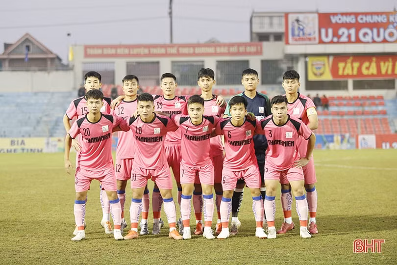 Thắng U21 Gia Định, Hồng Lĩnh Hà Tĩnh vào tứ kết VCK U21 quốc gia