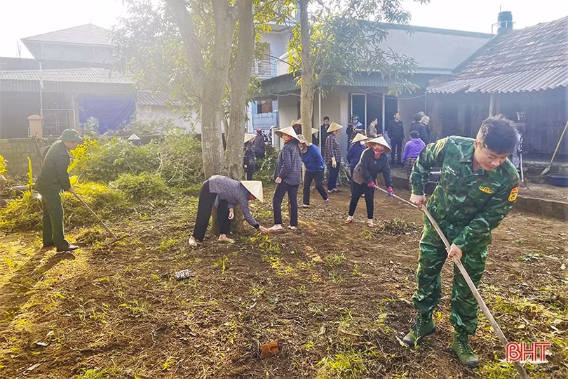 Hội phụ nữ các cấp ở Hà Tĩnh tặng nhiều phần quà ý nghĩa cho cán bộ, hội viên công giáo