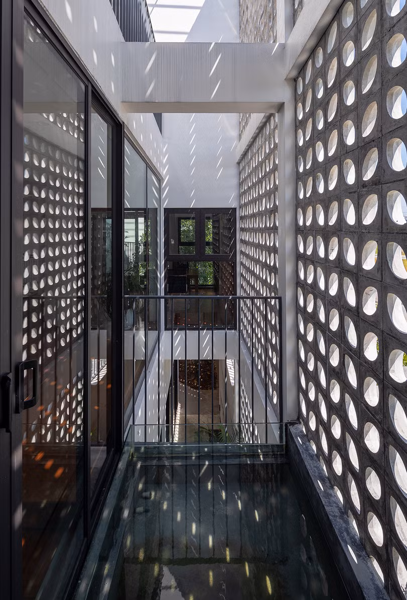 Nhà hai lớp “áo”