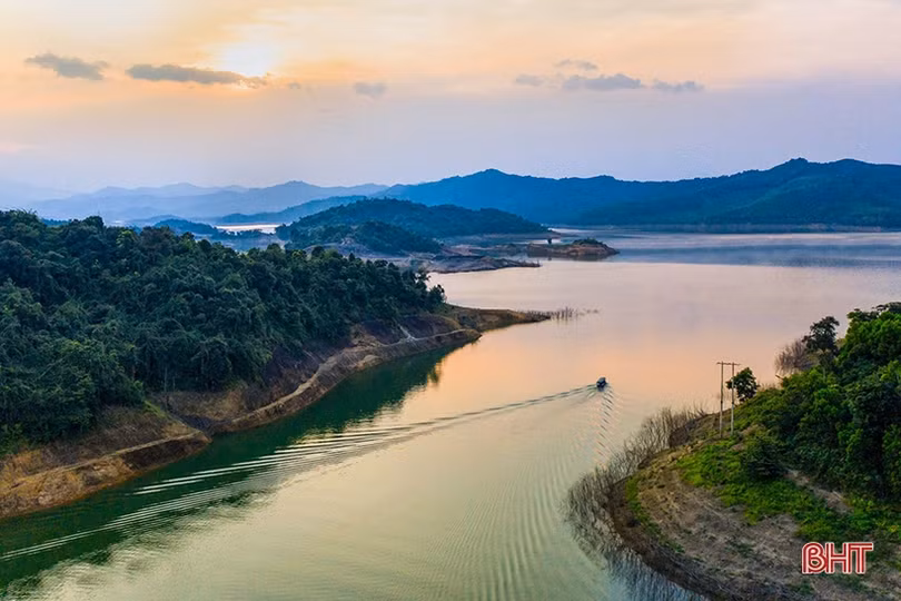 Đỉnh Giăng Màn mây phủ