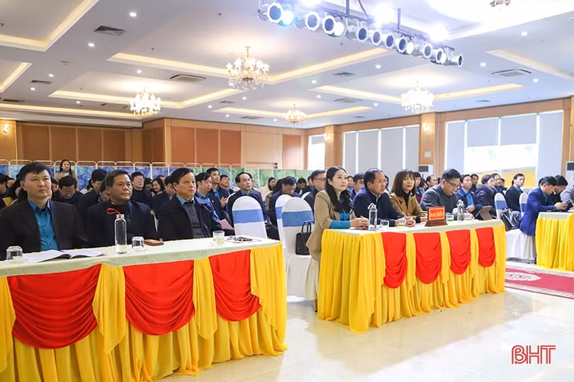 Công đoàn Hà Tĩnh phát động phong trào thi đua chào mừng đại hội công đoàn các cấp 