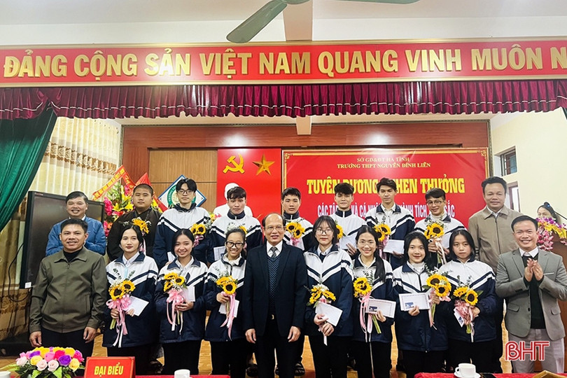 Ngôi trường vùng ven biển Hà Tĩnh và bước “đột phá” trong Kỳ thi HSG tỉnh lớp 12