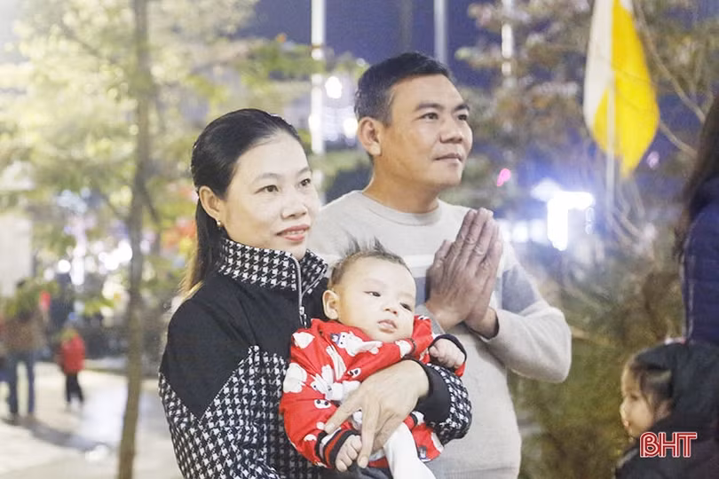 Người dân Hà Tĩnh vui đón Giáng sinh an lành, ấm áp