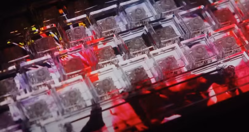 Bàn phím có màn hình độc lạ, giá 349 USD