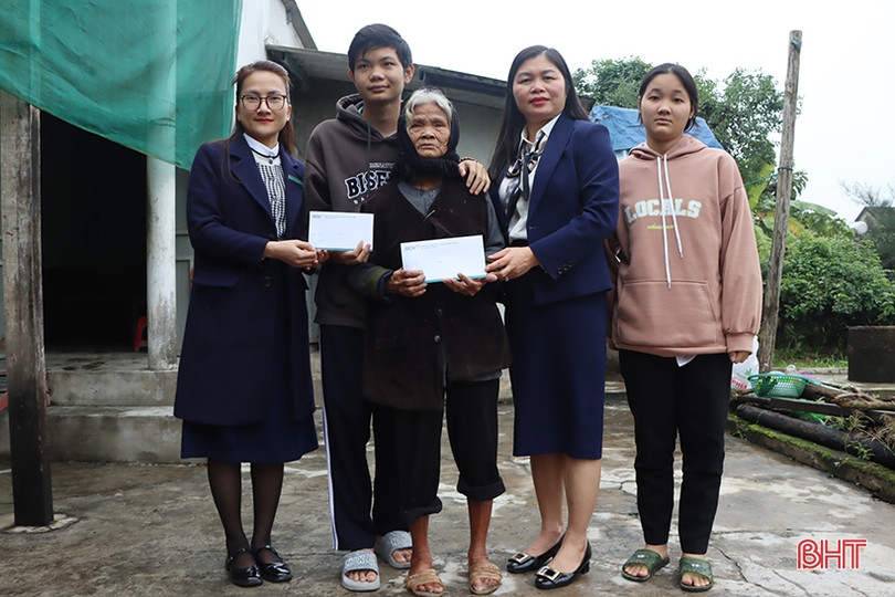 BIDV Hà Tĩnh trao quà tết cho trẻ mồ côi do Báo Hà Tĩnh đỡ đầu