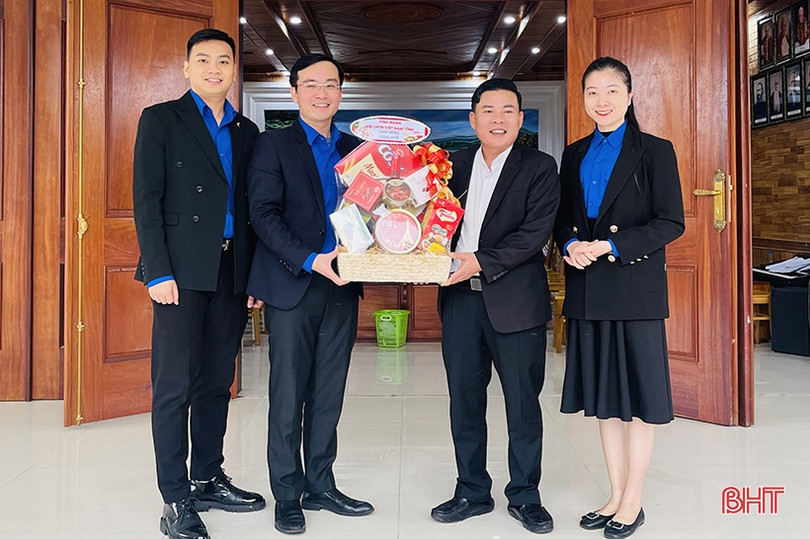Tỉnh đoàn, Hội LHTN Hà Tĩnh chúc mừng Giáng sinh tại các địa bàn