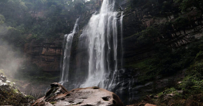 Khu du lịch thác Tad Sieng Lue ở tỉnh của Lào giáp Hà Tĩnh mở cửa đón khách từ năm sau