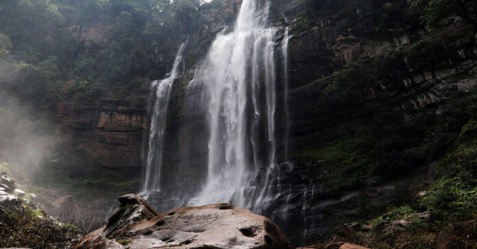 Khu du lịch thác Tad Sieng Lue ở tỉnh của Lào giáp Hà Tĩnh mở cửa đón khách từ năm sau