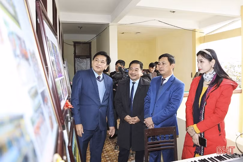 11 tác phẩm đạt giải Cuộc thi Ảnh thời sự nghệ thuật “Hà Tĩnh - 65 năm làm theo lời Bác”