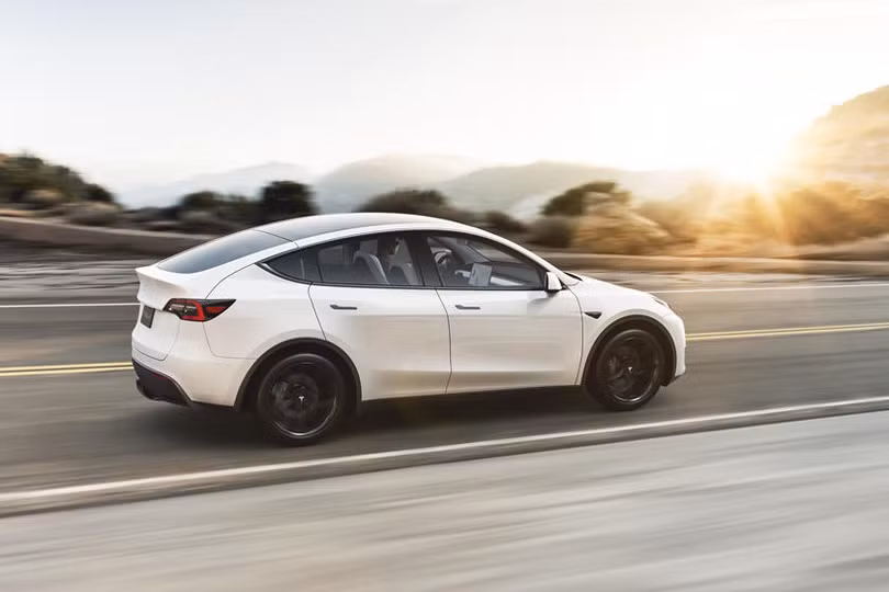 VinFast VF e35 có gì nổi bật trước Tesla Model Y?