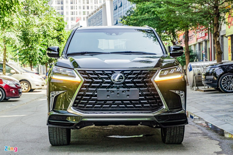 Cận cảnh Lexus LX 570 với màu sơn đặc biệt tại Việt Nam