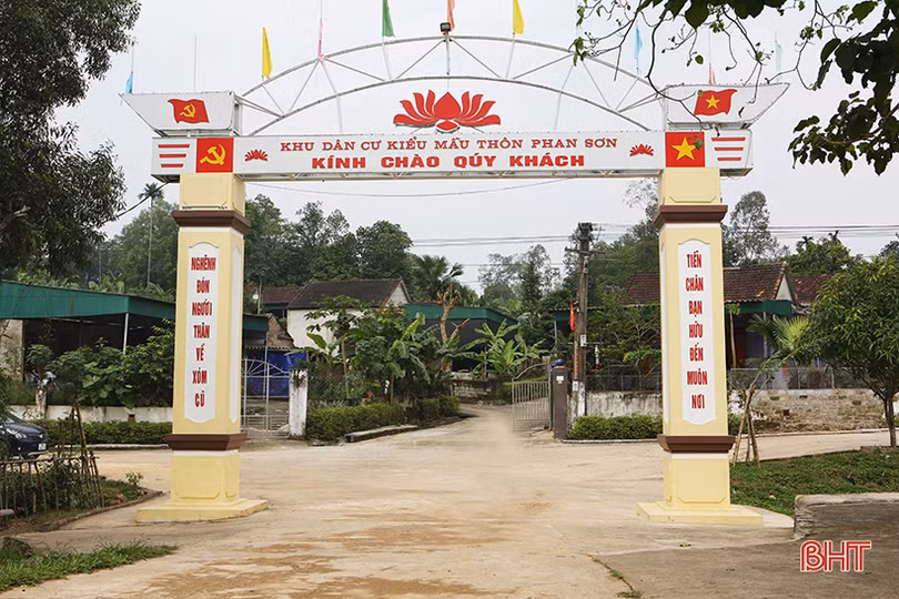 Bà con lương giáo đoàn kết, giúp nhau xây dựng nông thôn mới nâng cao ở Can Lộc