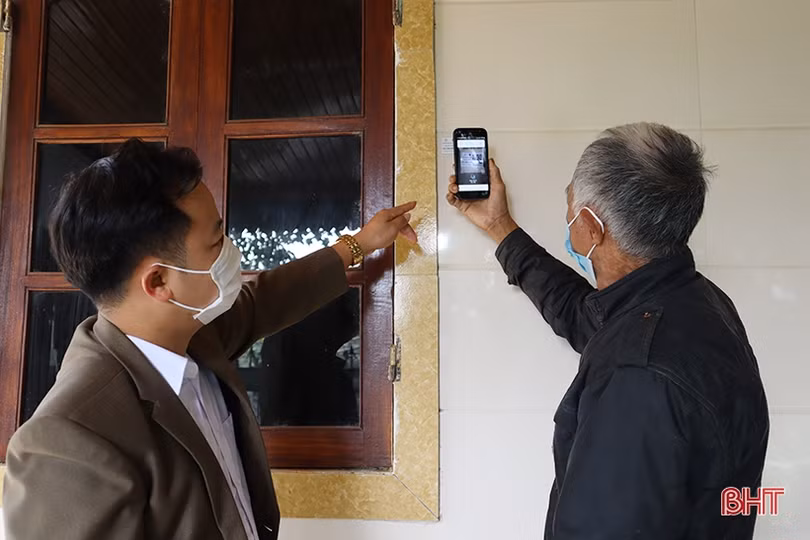 Bí thư chi bộ đi đầu trong xây dựng khu dân cư thông minh ở xóm núi 