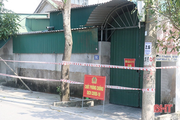 Truy vết được 112 F1 của 2 ca bệnh mới ở thị trấn Thạch Hà