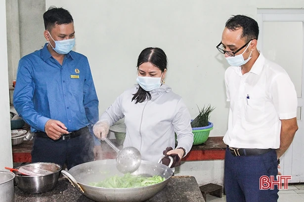 Suốt 5 năm, doanh nghiệp Hà Tĩnh không để xảy ra ngộ độc thực phẩm tại các bếp ăn tập thể