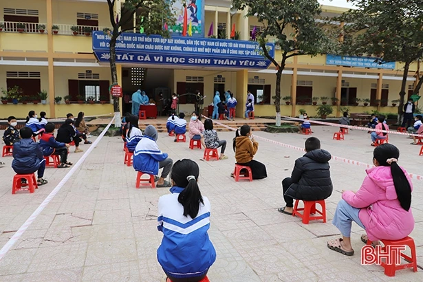 Ngày 1/12, Hà Tĩnh thêm 31 ca mắc COVID-19, có 9 ca trong cộng đồng