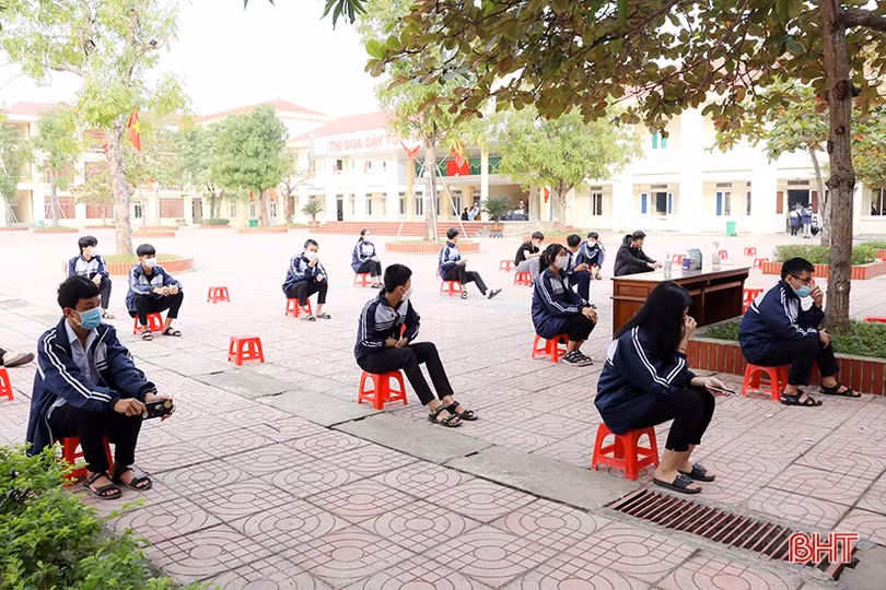 Các địa phương Hà Tĩnh tiếp tục tiêm vắc-xin phòng COVID-19 cho người từ 16 - 18 tuổi