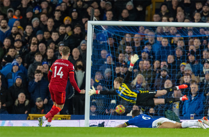 Kết quả Everton 1-4 Liverpool: Ngày thăng hoa của Salah