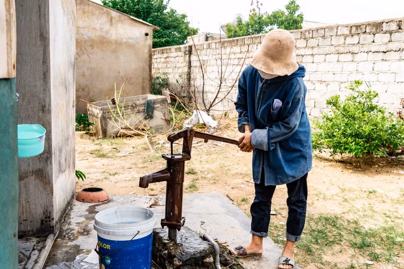 Người dân vui mừng đón nước sạch về làng