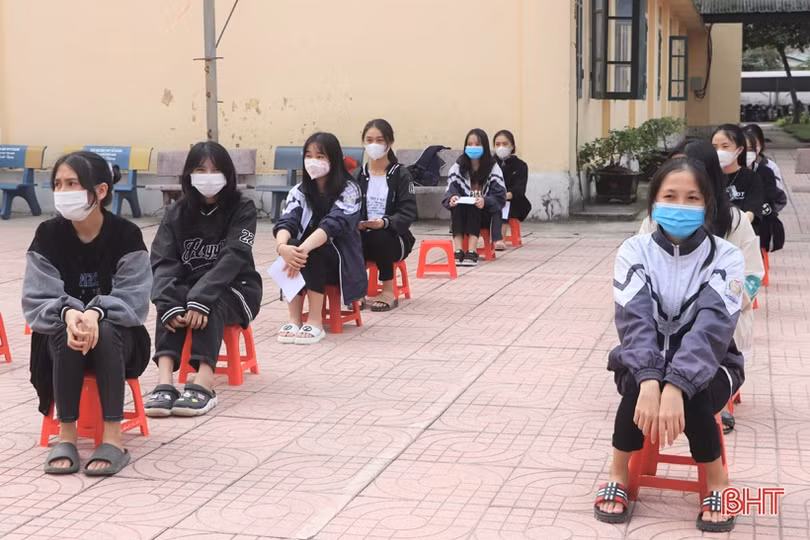 Vũ Quang triển khai tiêm vắc-xin phòng COVID-19 cho người từ 16 - 18 tuổi