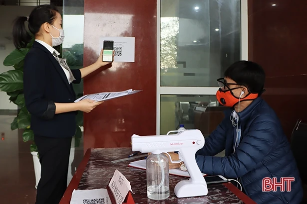 Người dân Hà Tĩnh phấn khởi “đón” chính sách giảm 50% lệ phí trước bạ ô tô sản xuất trong nước