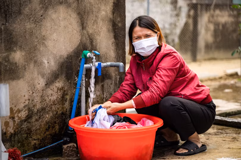 Người dân vui mừng đón nước sạch về làng