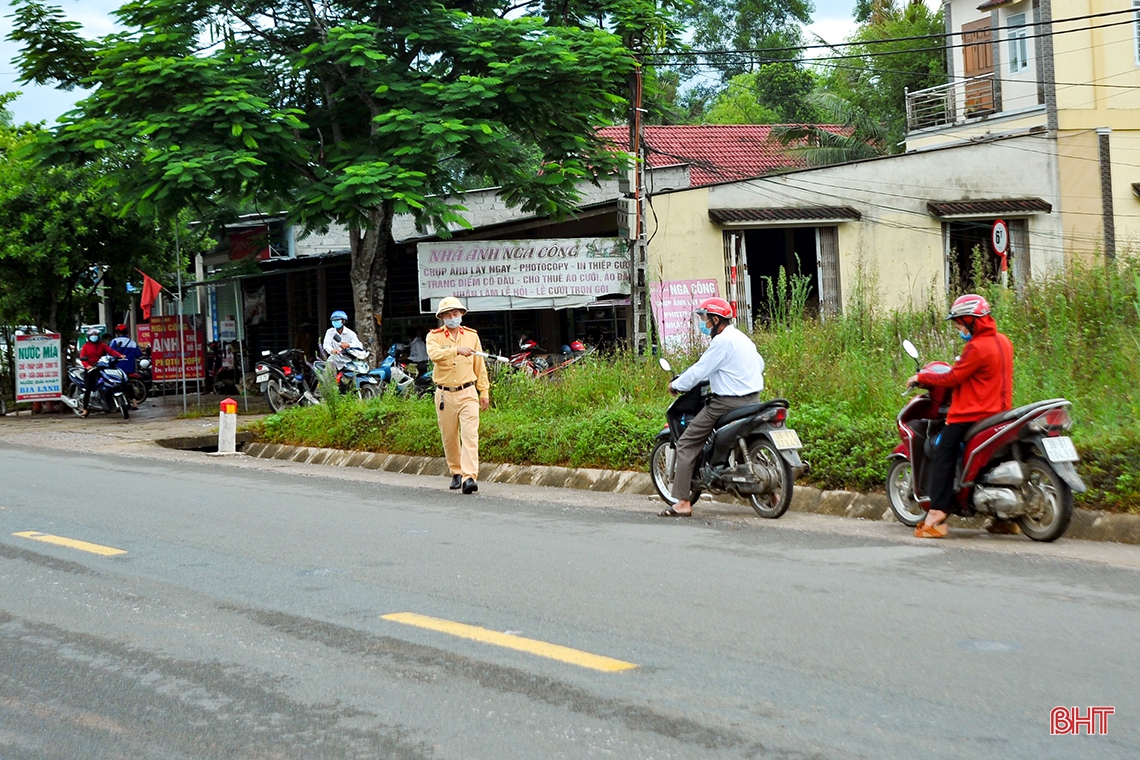 Hơn 16.700 thí sinh làm bài thi tổ hợp Khoa học tự nhiên và Khoa học xã hội