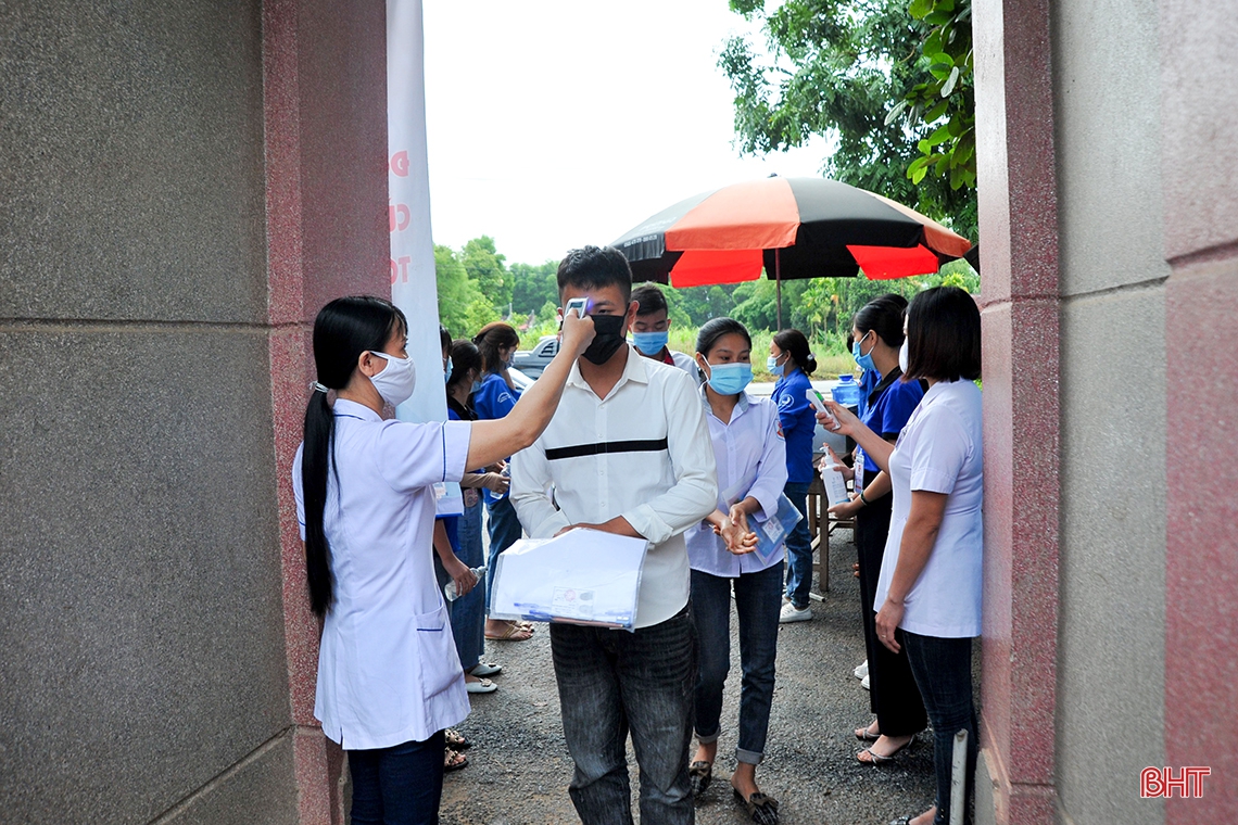 Hơn 16.700 thí sinh làm bài thi tổ hợp Khoa học tự nhiên và Khoa học xã hội