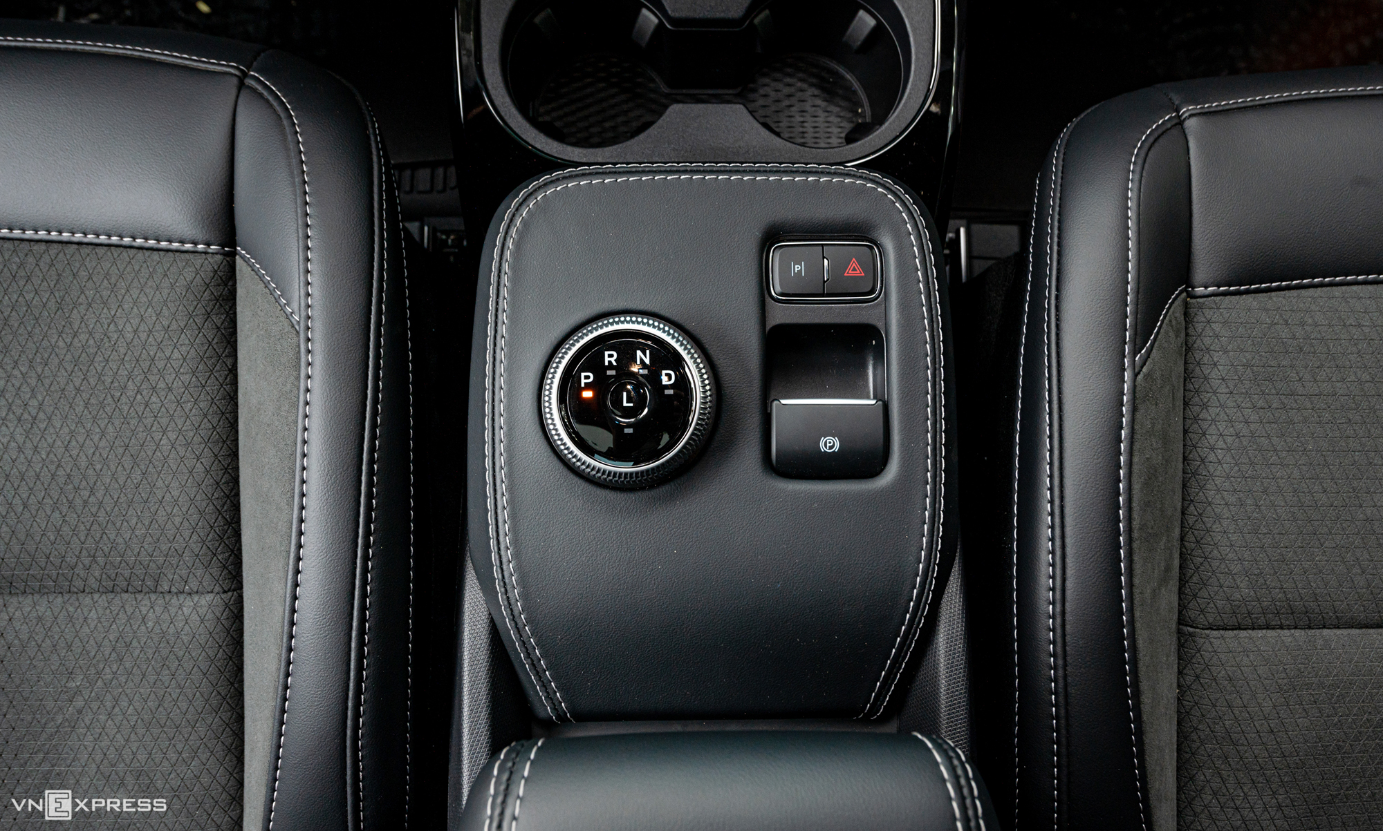 Mustang Mach-E GT - ôtô điện đầu tiên của Ford về Việt Nam